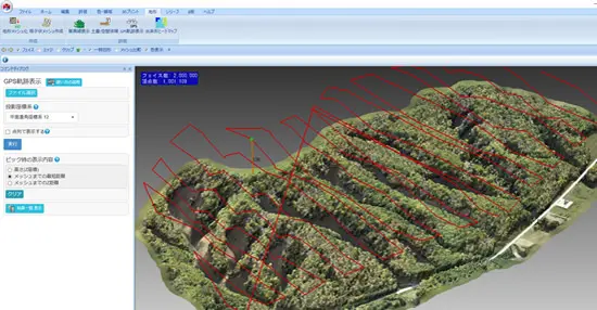 フォレスト地形オルソに赤いGPS軌跡を重ねて総距離を計算するPOLYGONALmeister画面で、GPX/KML/CSV/TXT対応を示す。