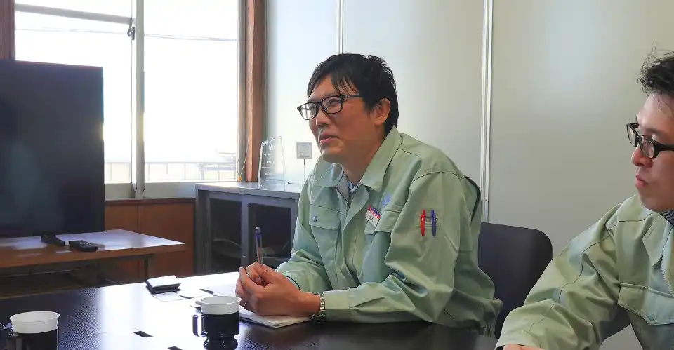 駿河エンジニアリング　古谷さんのインタビュー写真。